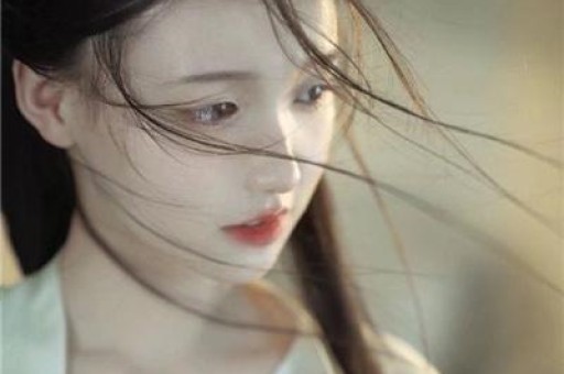 悉尼·斯威尼晒出《克里斯蒂》幕后照感人致谢引发关注