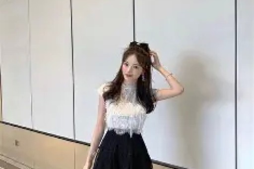 揭开《高朋满座》的神秘面纱：一场关于人生的幽默探讨