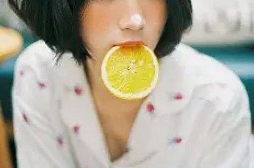 电影《四海》曝幕后花絮新朋旧友齐唱《平凡之路》又燃又暖